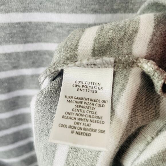 Quacker Factory Gray Knit Sequin Cardinal V Neck Pullover top size 1X - Picture 7 of 11